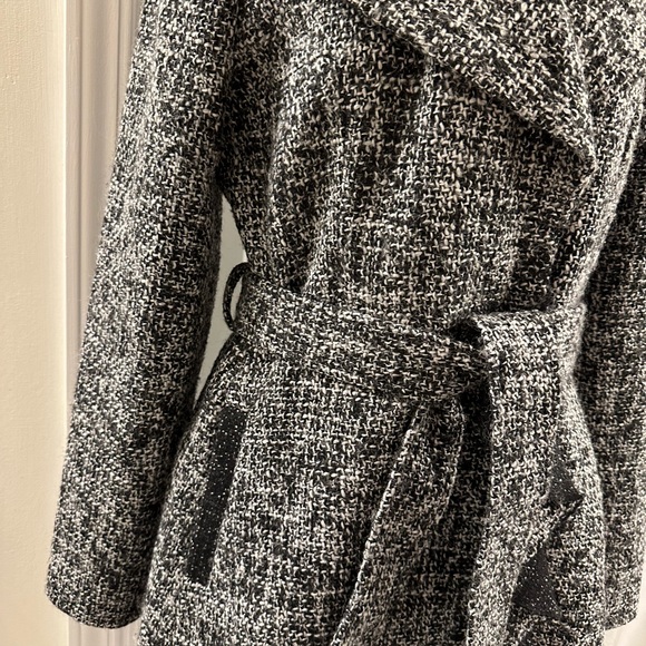 Tahari Wool blend Trench Coat Ruffle Size 10 - Picture 7 of 16